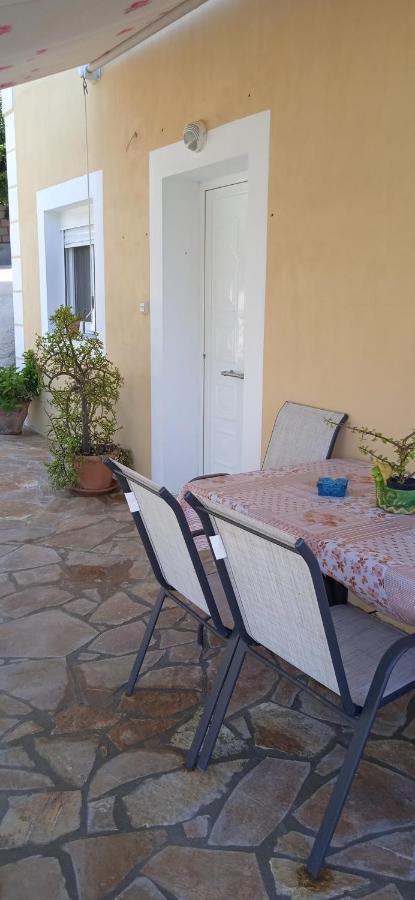 Kate'S Family House Vila Pylos Exterior foto